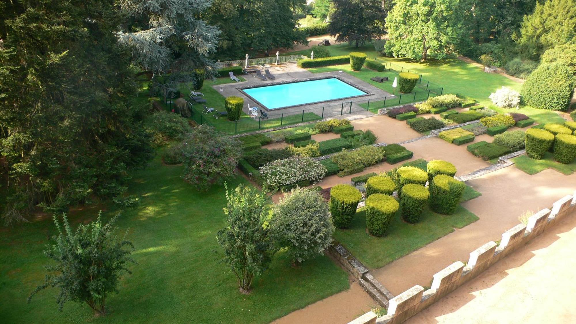 Chateau De Busset Exterior foto